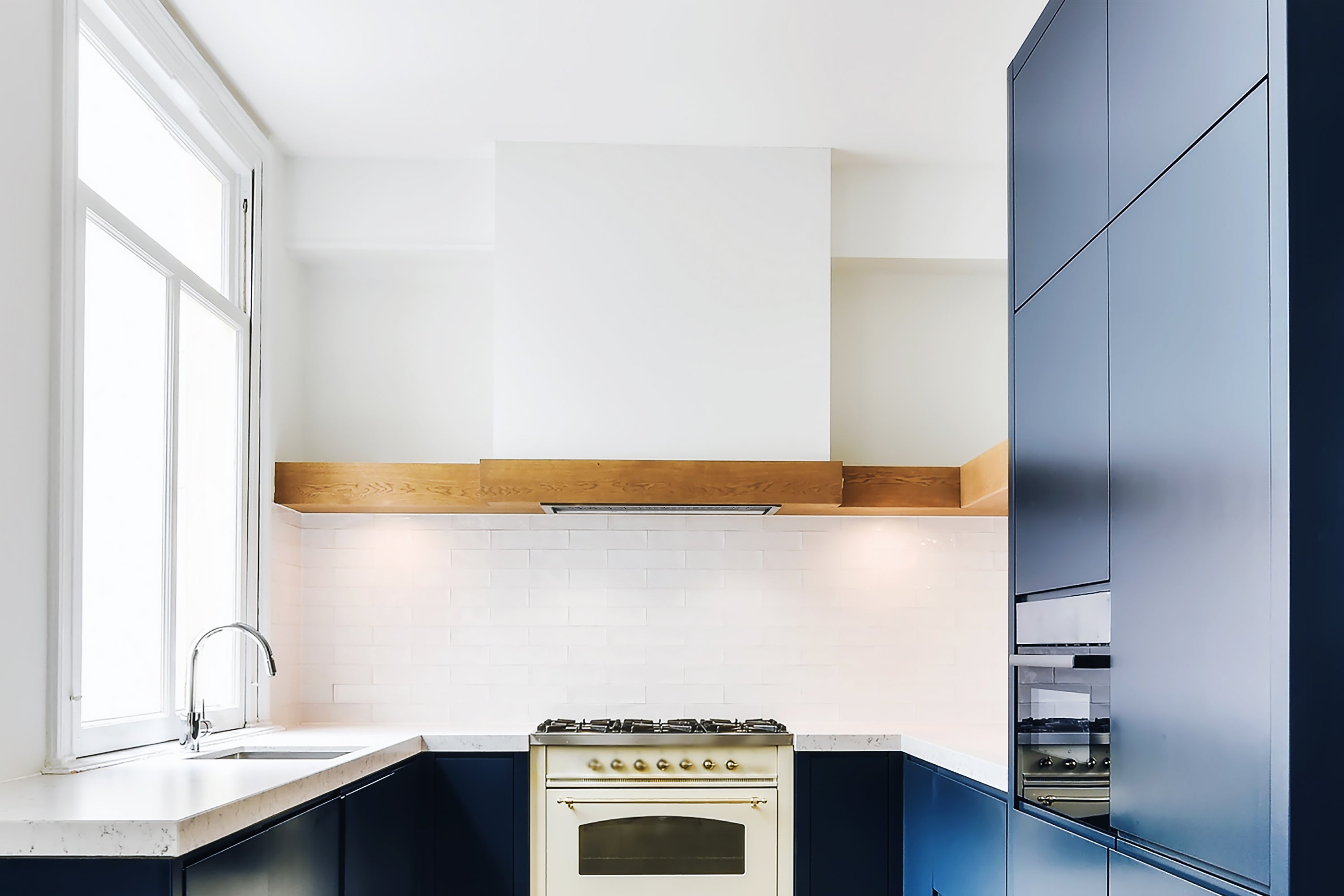 Hauslane 500 CFM Convertible Built-In Insert Range Hood, 21-Inch Deep (IN-R300)
