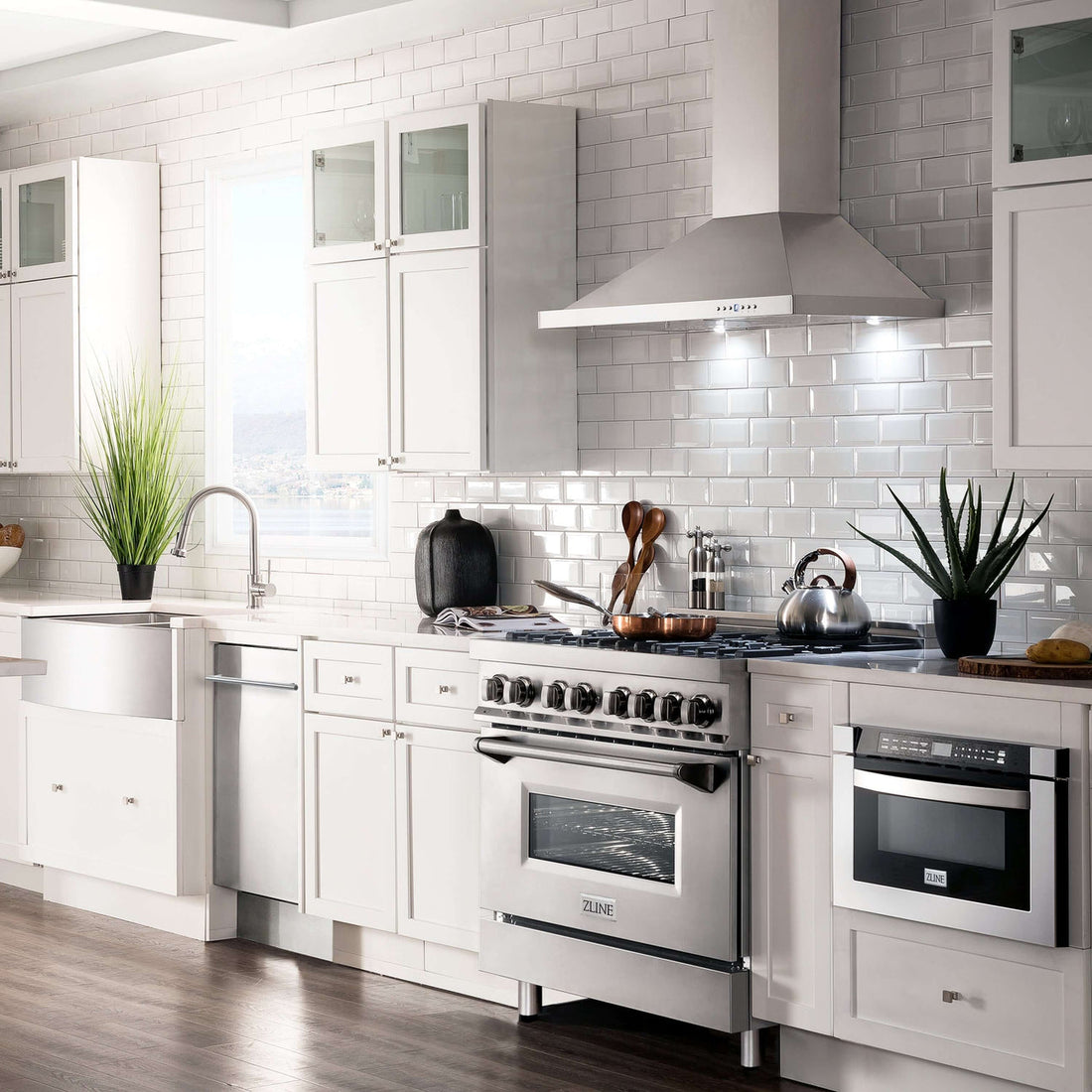 ZLINE 24 in. Wall Mount Range Hood Convertible Stainless Steel Ducted/Ductless Charcoal Filters Included (KB-CF-24)