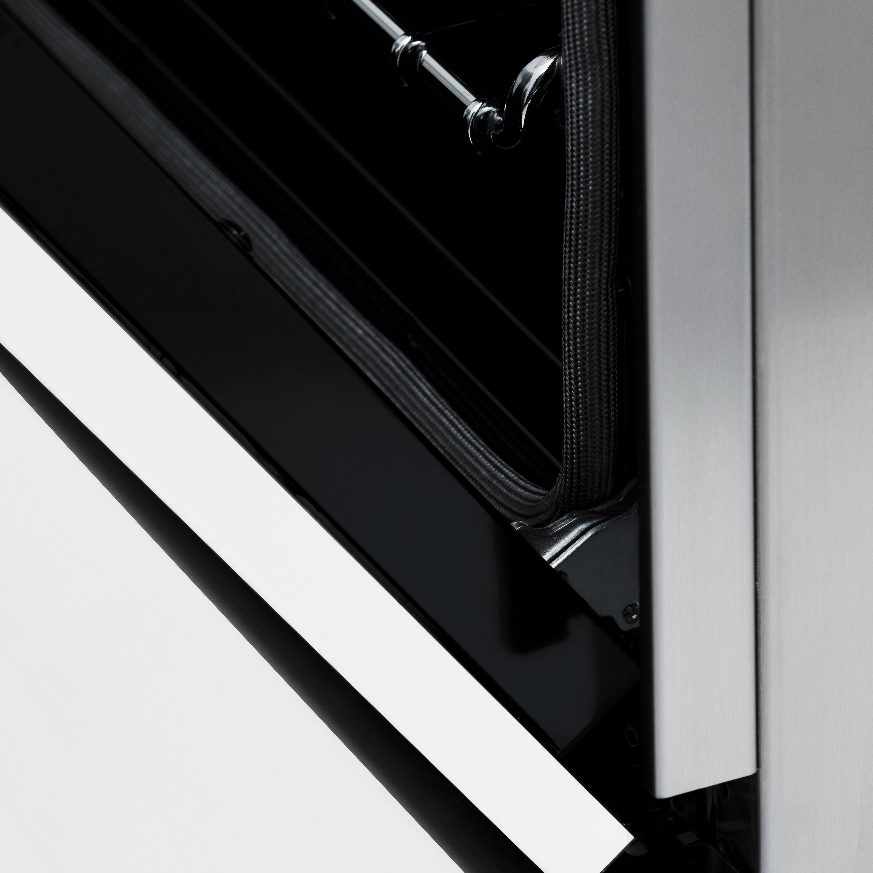 ZLINE Autograph 30 in. Dual Fuel Range 4.0 cu. ft. Gas Cooktop with Electric Convection Oven, White Matte Door and Black Matte Accents (RAZ-WM-30-MB)