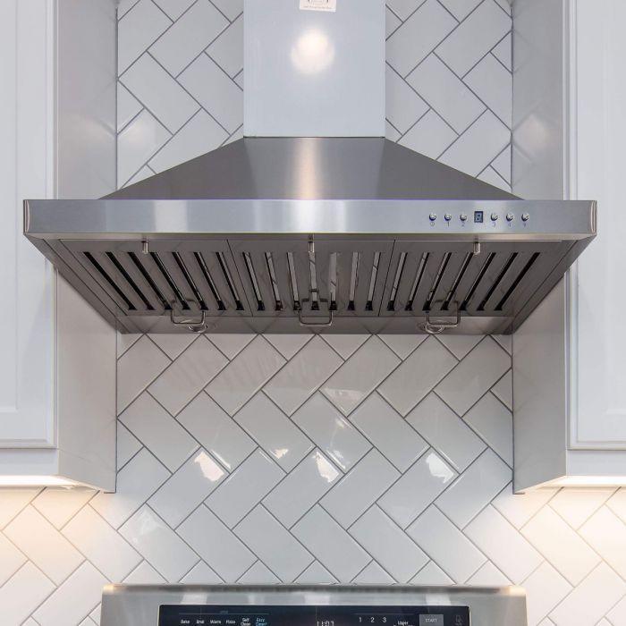 ZLINE 48 in. Dual Fuel Range with Satin Stainless Steel Door & 48 in. Range Hood, 2KP-RASNRH48