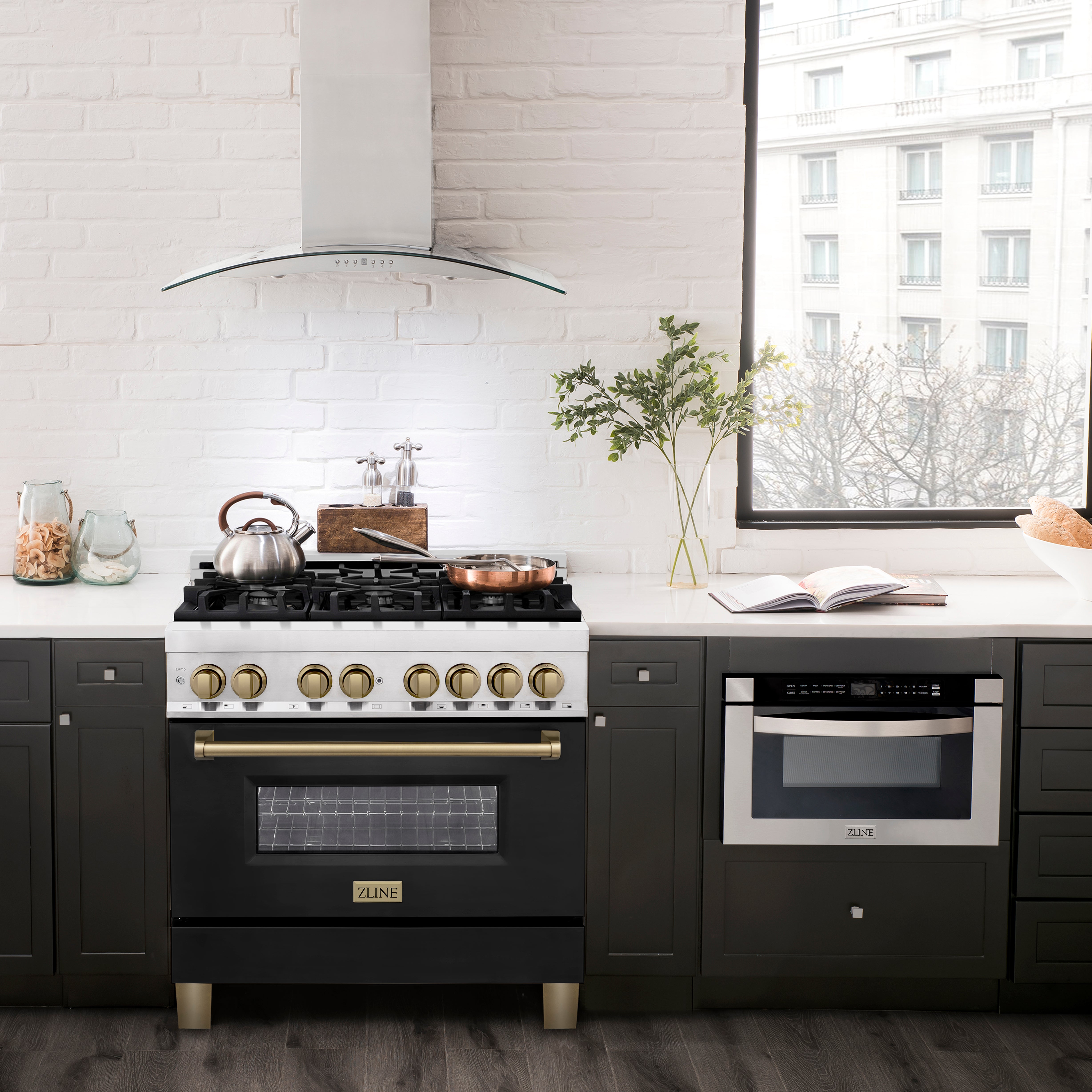 ZLINE Autograph Edition 36 in. 4.6 cu. ft. Dual Fuel Range with Gas Cooktop and Electric Oven, Black Matte Door with Champagne Bronze Accents (RAZ-BLM-36-CB)