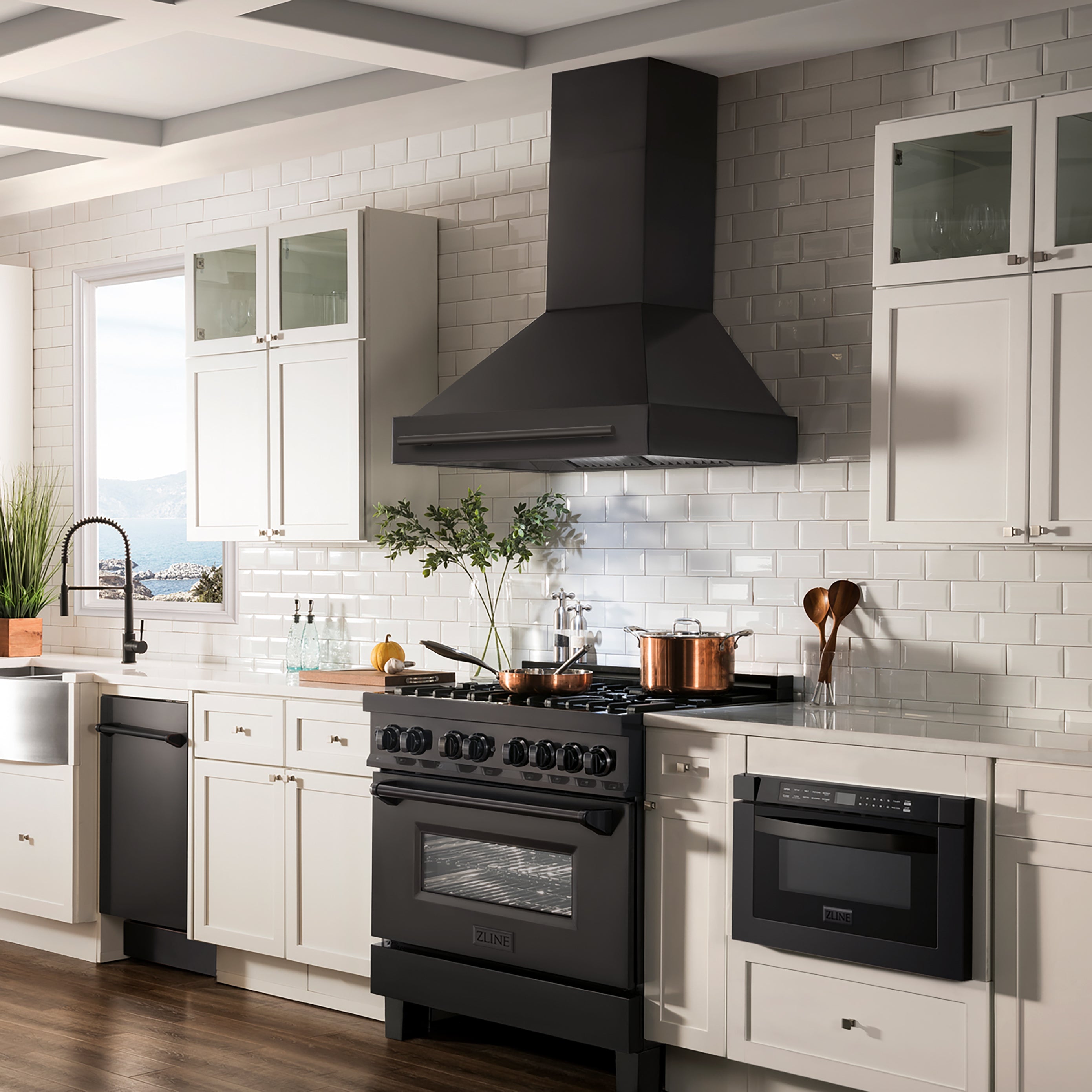 ZLINE 36 in. Range Hood Black Stainless Steel Wall Mount with Black Handle (BS655-36-BS)