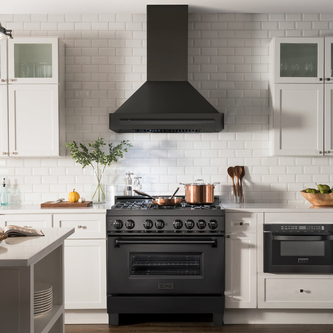 ZLINE 36 in. Range Hood Black Stainless Steel Wall Mount with Black Handle (BS655-36-BS)