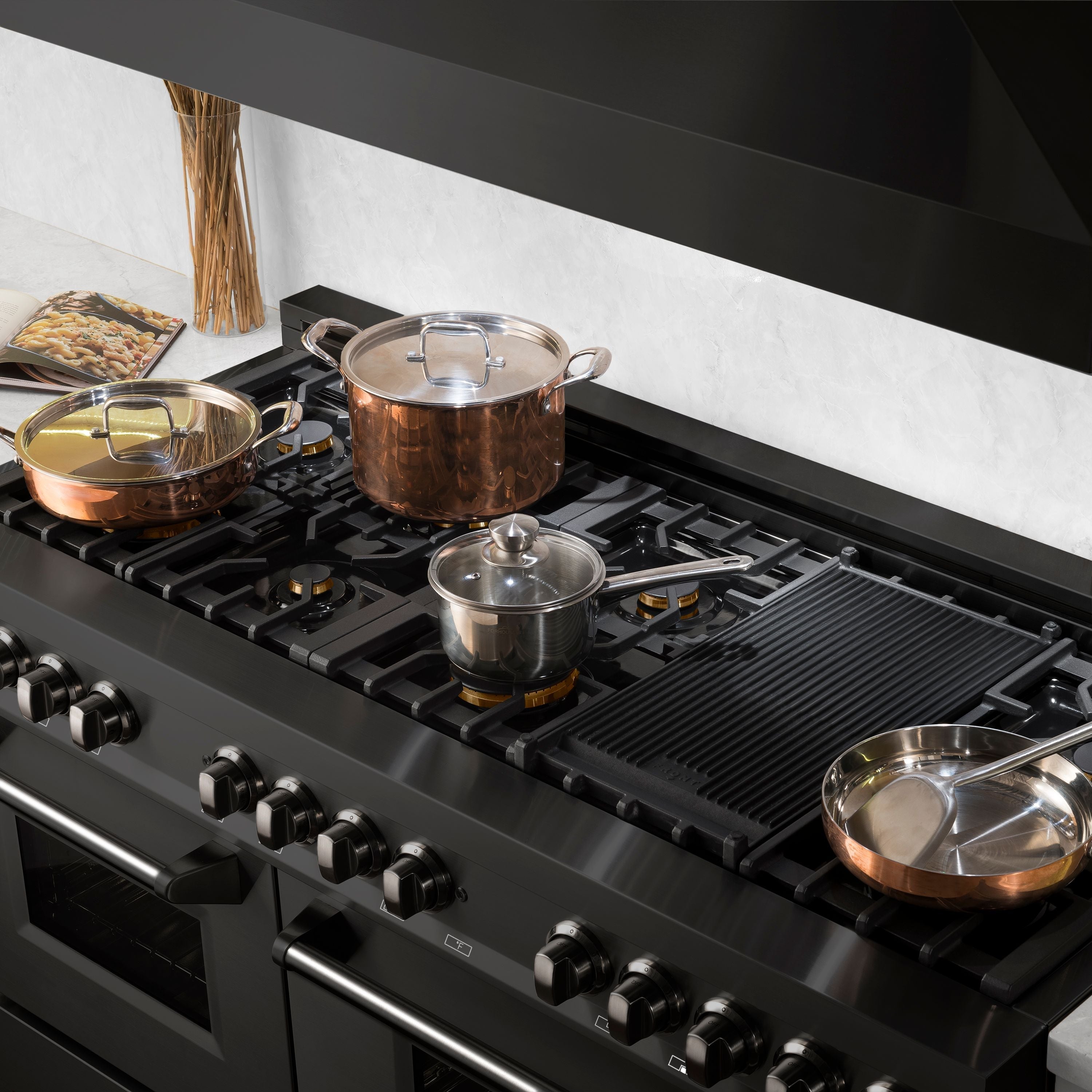 ZLINE 60 in. Dual Fuel Range with Gas Burners and 7.6 cu. ft. Electric Oven in Black Stainless Steel with Brass Burners (RAB-60)