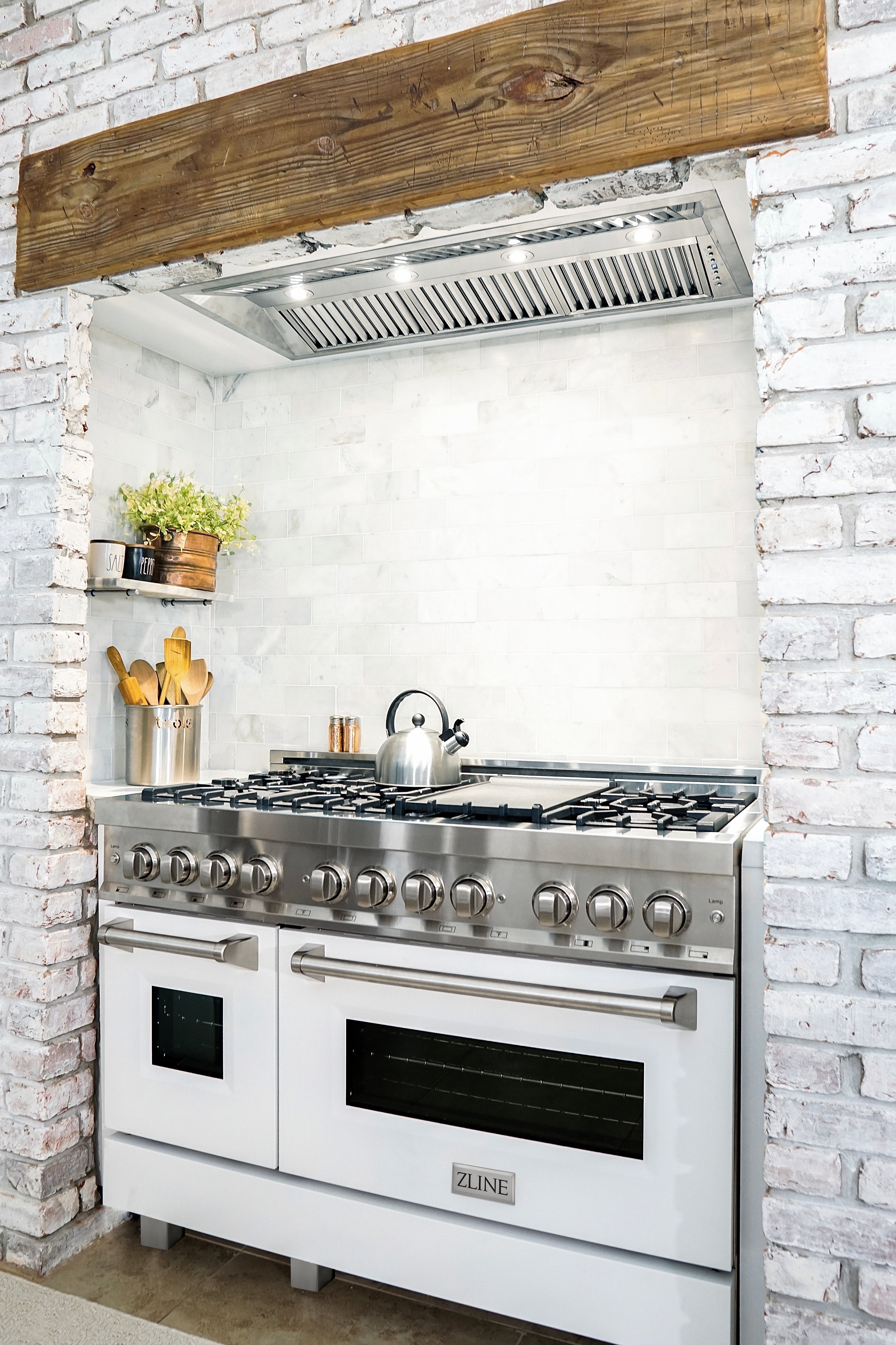 ZLINE 48 in. 6.0 cu. ft. Professional Dual Fuel Range with Gas Cooktop and Electric Convection Oven in Stainless Steel with White Matte Door (RA-WM-48)