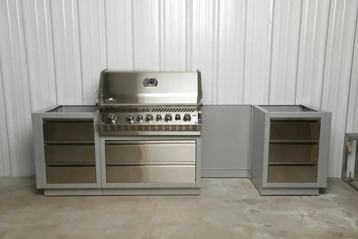 Local Special, Napoleon Oasis Display with BIPRO665RBNSS-3, Natural Gas Grill
