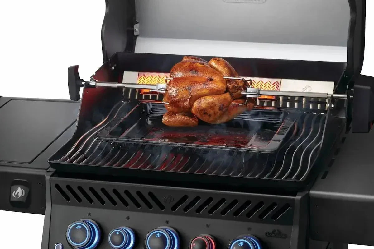 Napoleon Phantom Rogue® PRO-S 425 Gas BBQ Grill with Infrared Side and Rear Burners, Matte Black