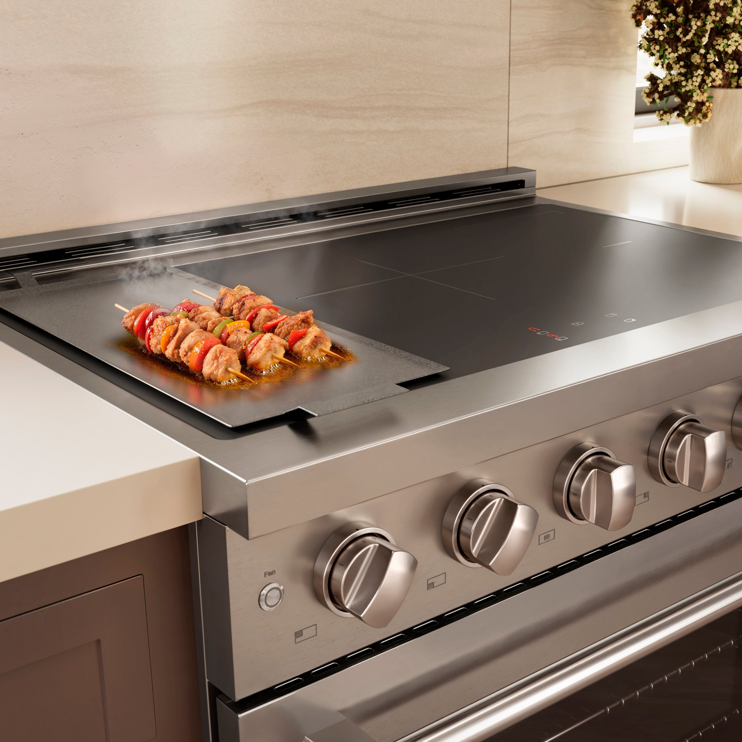 ZLINE 36 in Induction Range 5.2 cu. ft. 5 Element Cooktop Electric Convection Oven Stainless Steel (SINR36)