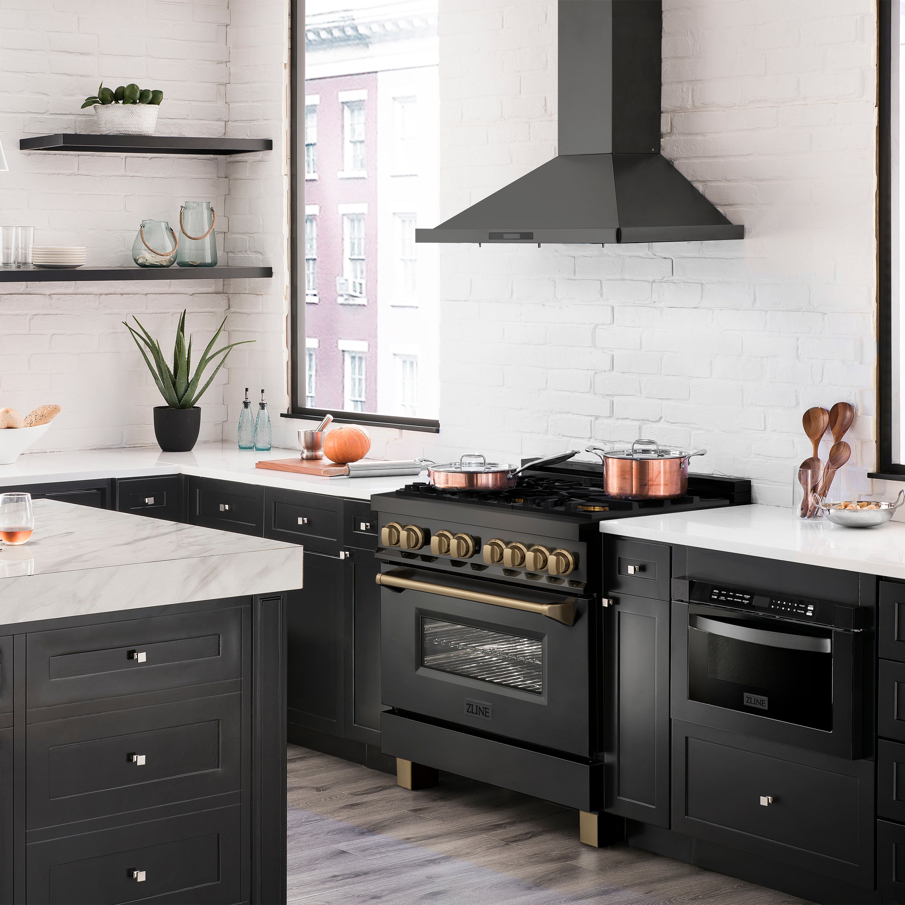 ZLINE Autograph Edition 36 in Dual Fuel Range, 4.6 cu. ft. Oven, Black Stainless Steel with Bronze Accents (RABZ-36-CB)