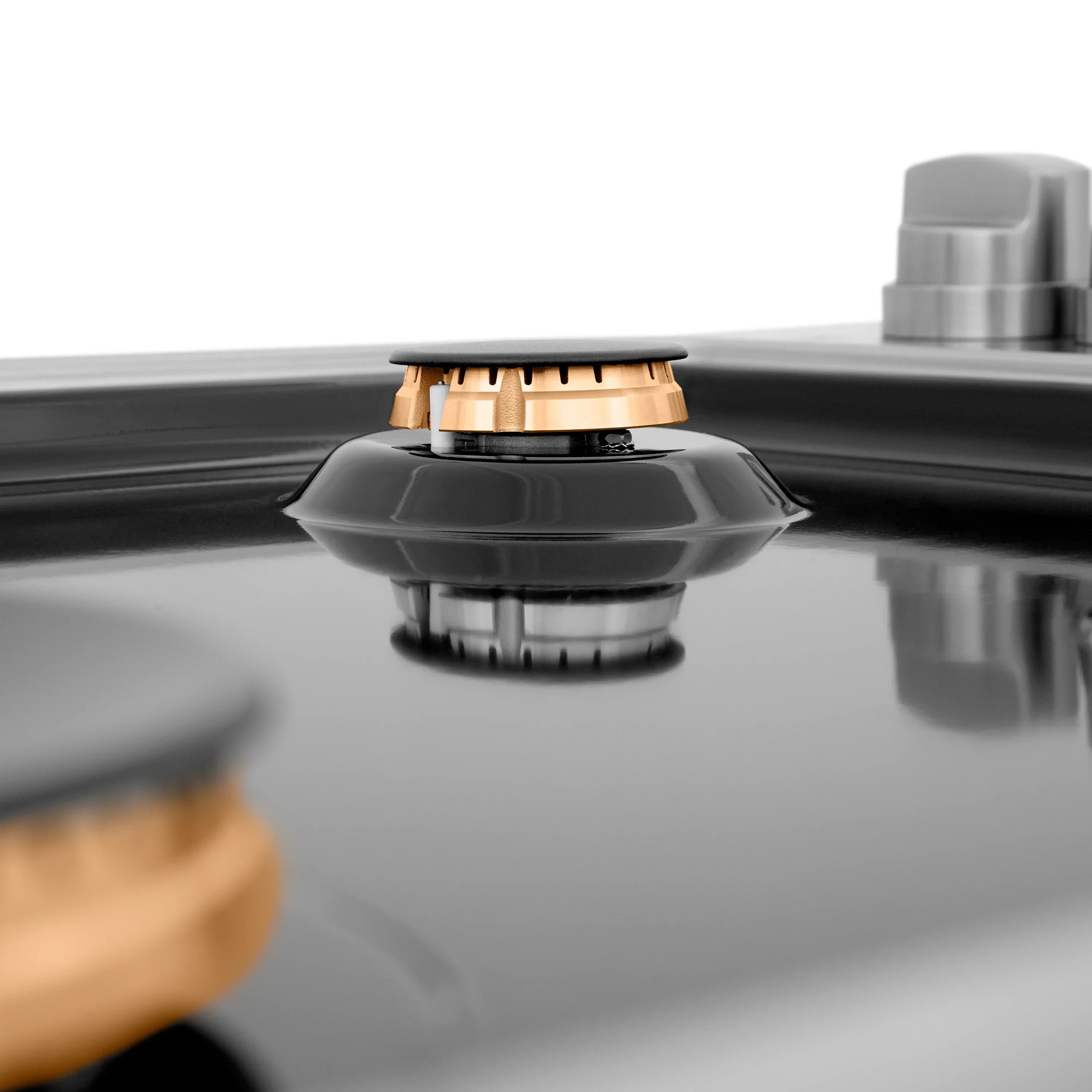ZLINE 30" Gas Cooktop with 4 Gas Brass Burners and Black Porcelain Top, RC-BR-30-PBT