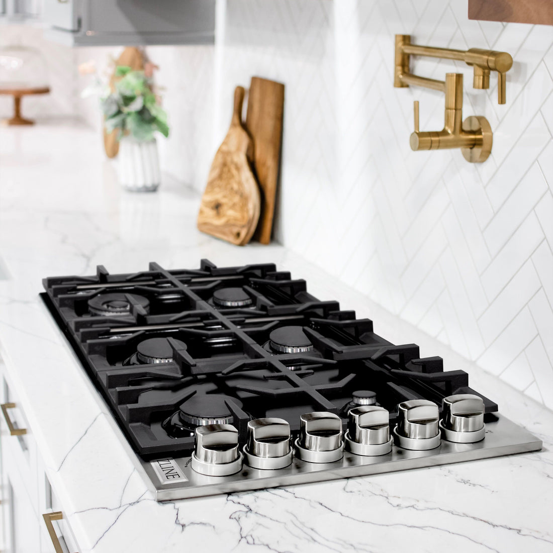 ZLINE 36" Gas Cooktop with 6 Gas Burners and Black Porcelain Top, RC36-PBT