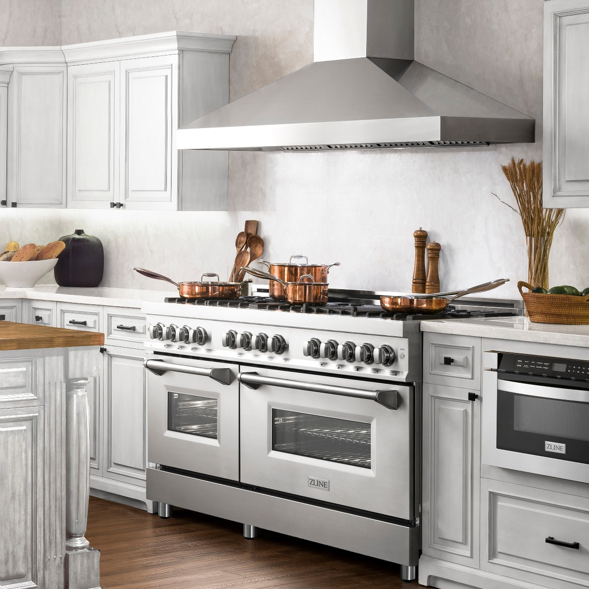ZLINE 60 in. Professional Gas Range with Brass Burners and 7.6 cu. ft. Electric Oven in Stainless Steel (RA-BR-60)