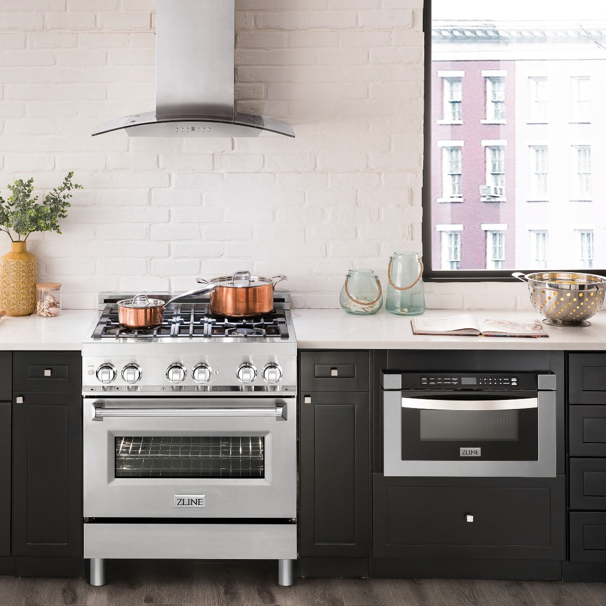 ZLINE Kitchen and Bath 30-Inch Professional Dual Fuel Range with Gas Cooktop and Electric Oven in Stainless Steel (RA30)