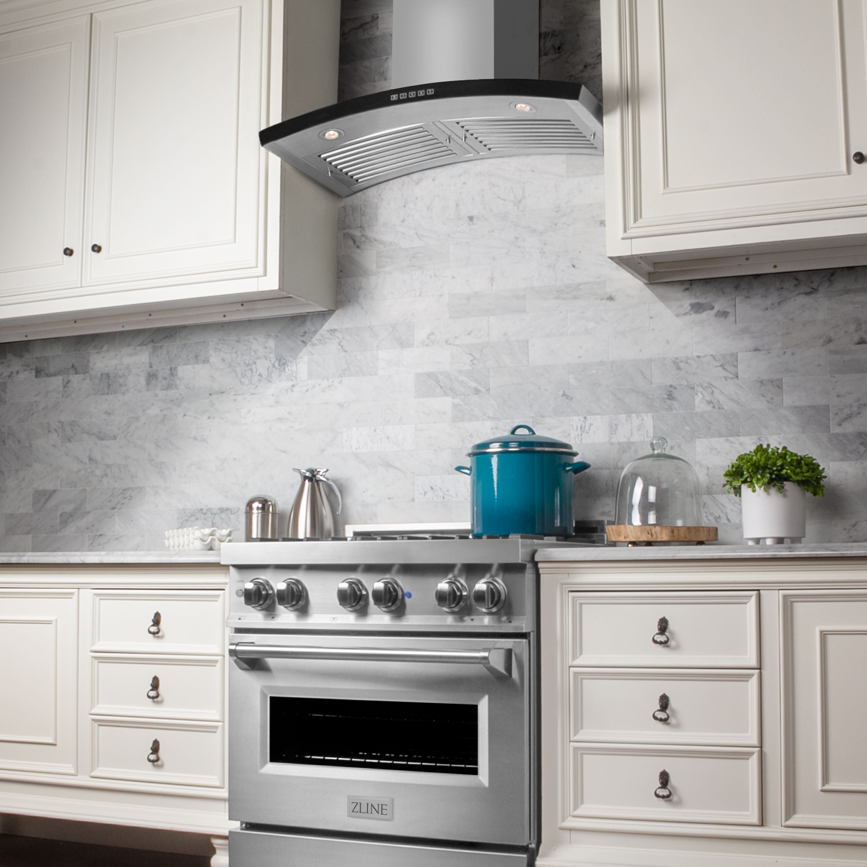 ZLINE 30 in Wall Mount Range Hood Stainless Steel 400 CFM LED Lighting Baffle Filters (KN6-30)