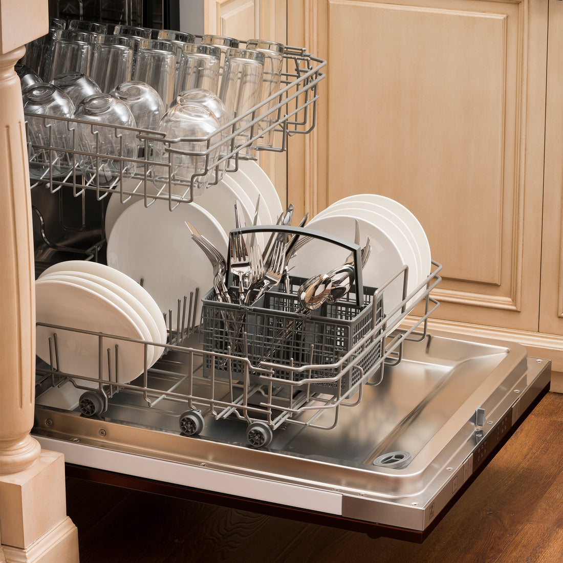 ZLINE 24-Inch Top Control Dishwasher, Oil-Rubbed Bronze, Stainless Steel Tub, Traditional Handle, DW-ORB-H-24